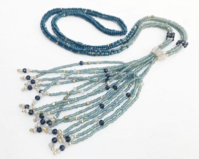 Exklusive Perlenkette Mit Perlen-Quaste Blau -