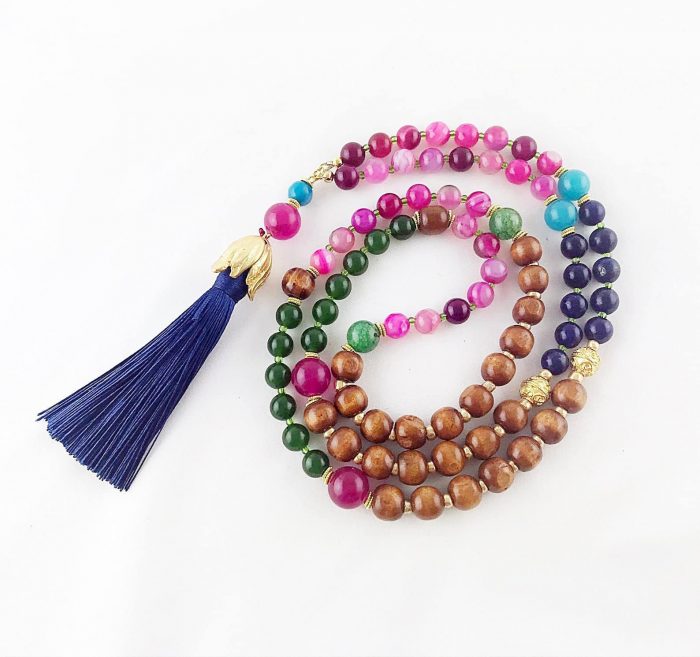 Schöne Boho Style Edelstein-Halskette Mit Langer Quaste In Leuchtenden Farben