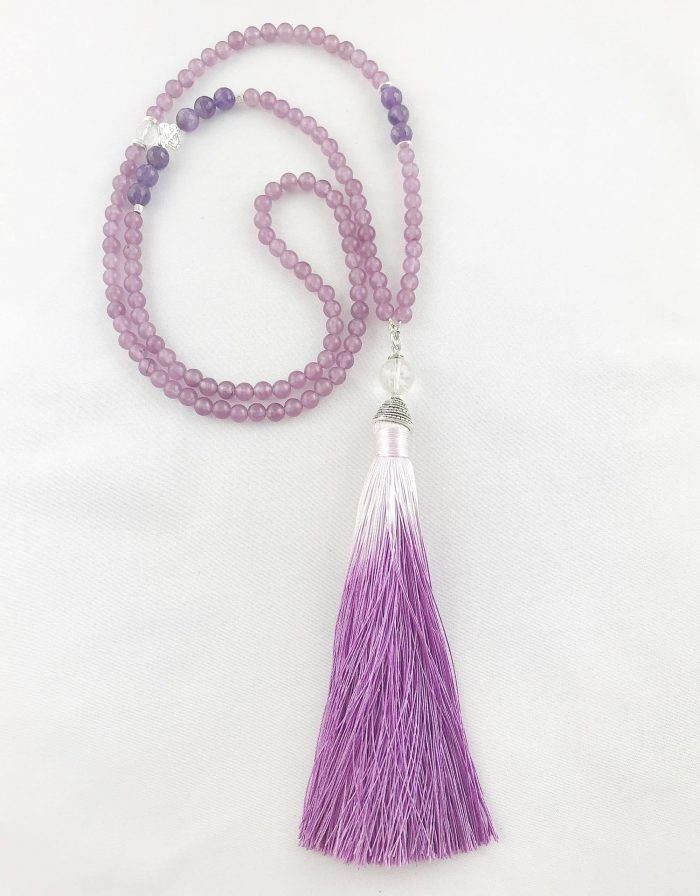 Luxuriöse Edelstein-Halskette Mit Langer Quaste In Edlem Purple