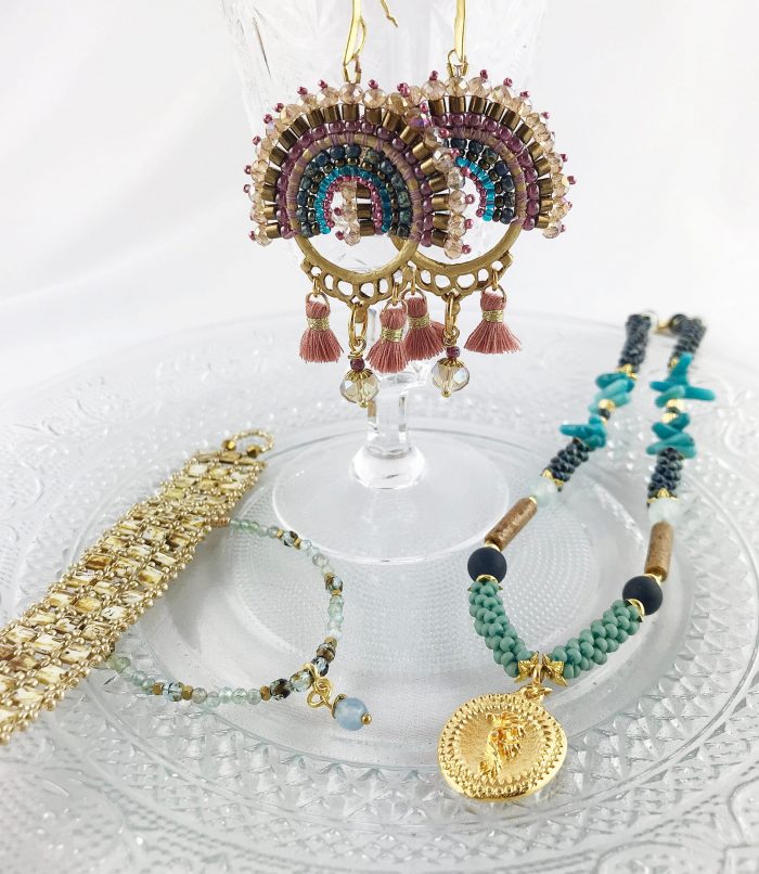 Exklusive Perlenkette Aus Edelsteinen Und Glas