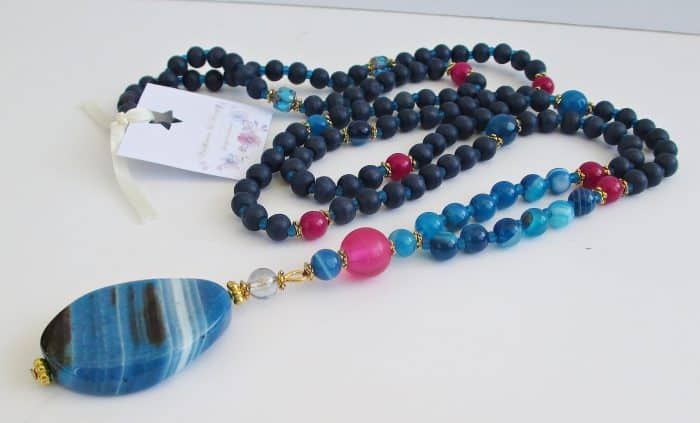 Wunderschöne Perlenkette Mit Vielen Halbedelsteinen Im Ibiza-Stil