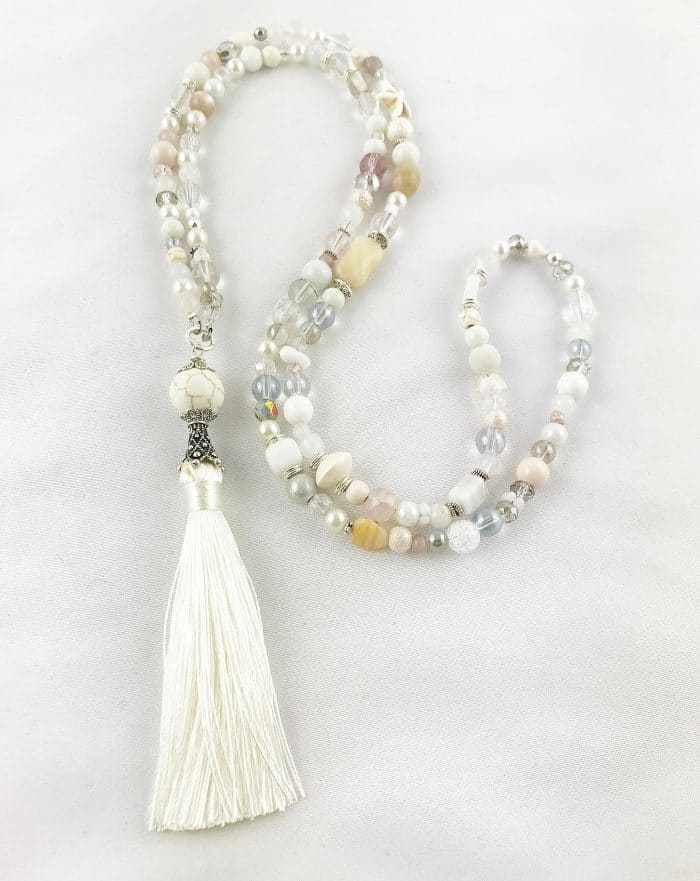 Extravagante Boho Style Perlenkette Mit Langer Quaste In Weiß -
