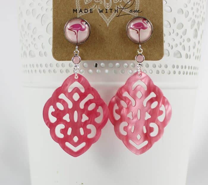 Leuchtende Ohrringe In Schillerndem Pink Mit Flamingo Motiv